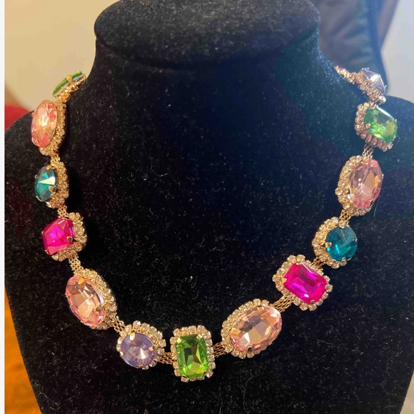 Luxe Gold Tone Colorful Large Rhinestone Statement necklace - Picture 3 of 7